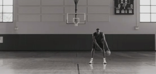 http://www.hoopsfix.com/wp-content/uploads/2012/01/Luol-Deng-Nike-Make-It-Count.jpg