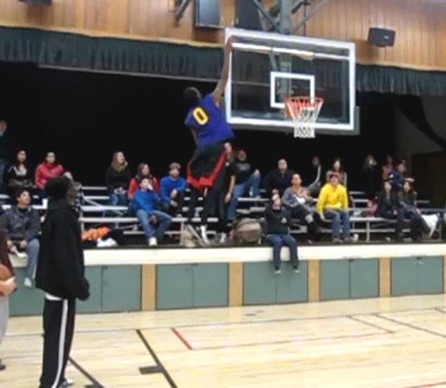 Pic of the Day Justin Darlington CRAZY Bounce!